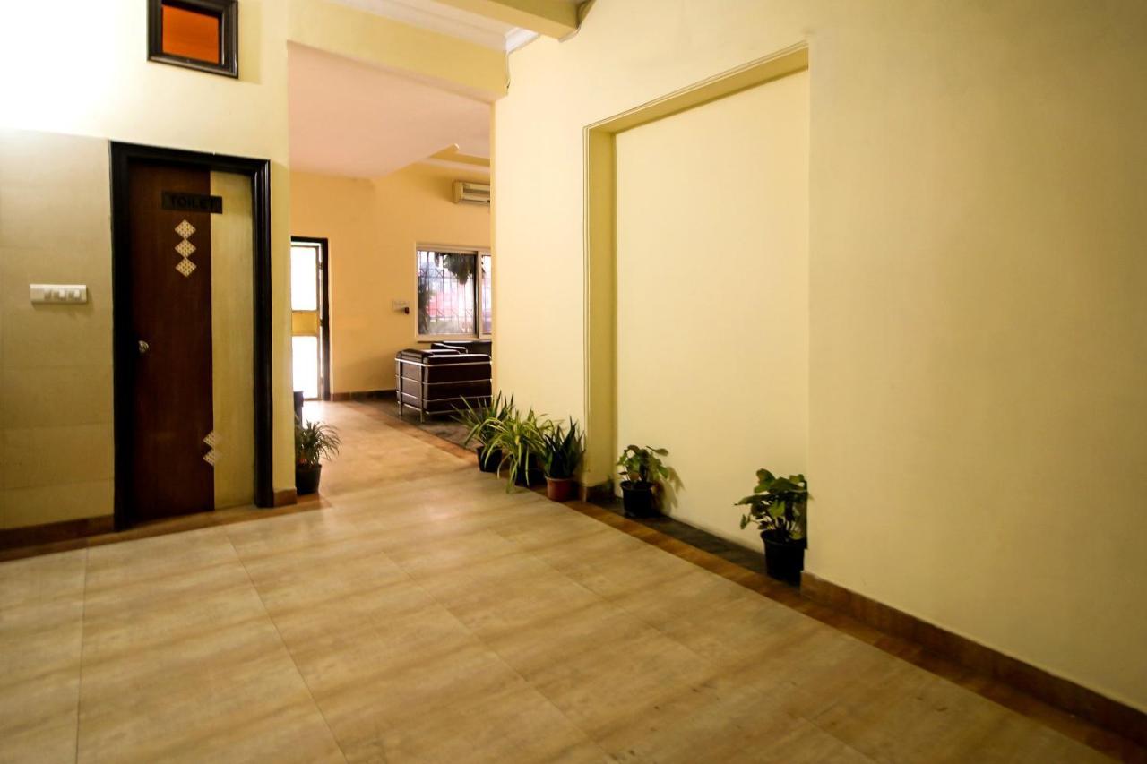 Oyo 8240 Maan Residency Hotel Gurgaon Exterior foto